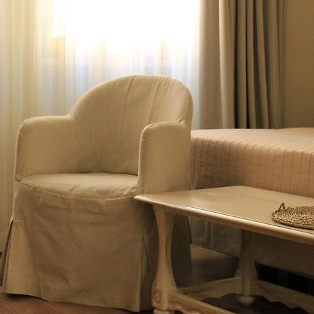 Hotel Touring Ліворно Екстер'єр фото