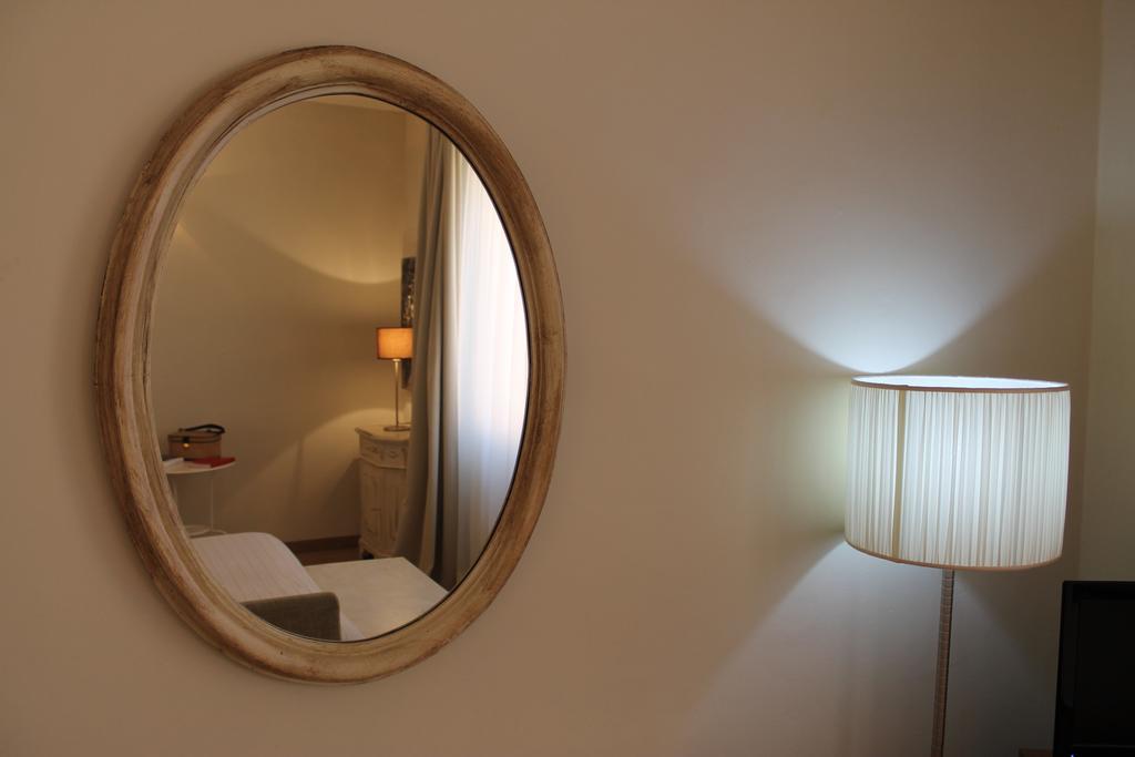 Hotel Touring Ліворно Екстер'єр фото